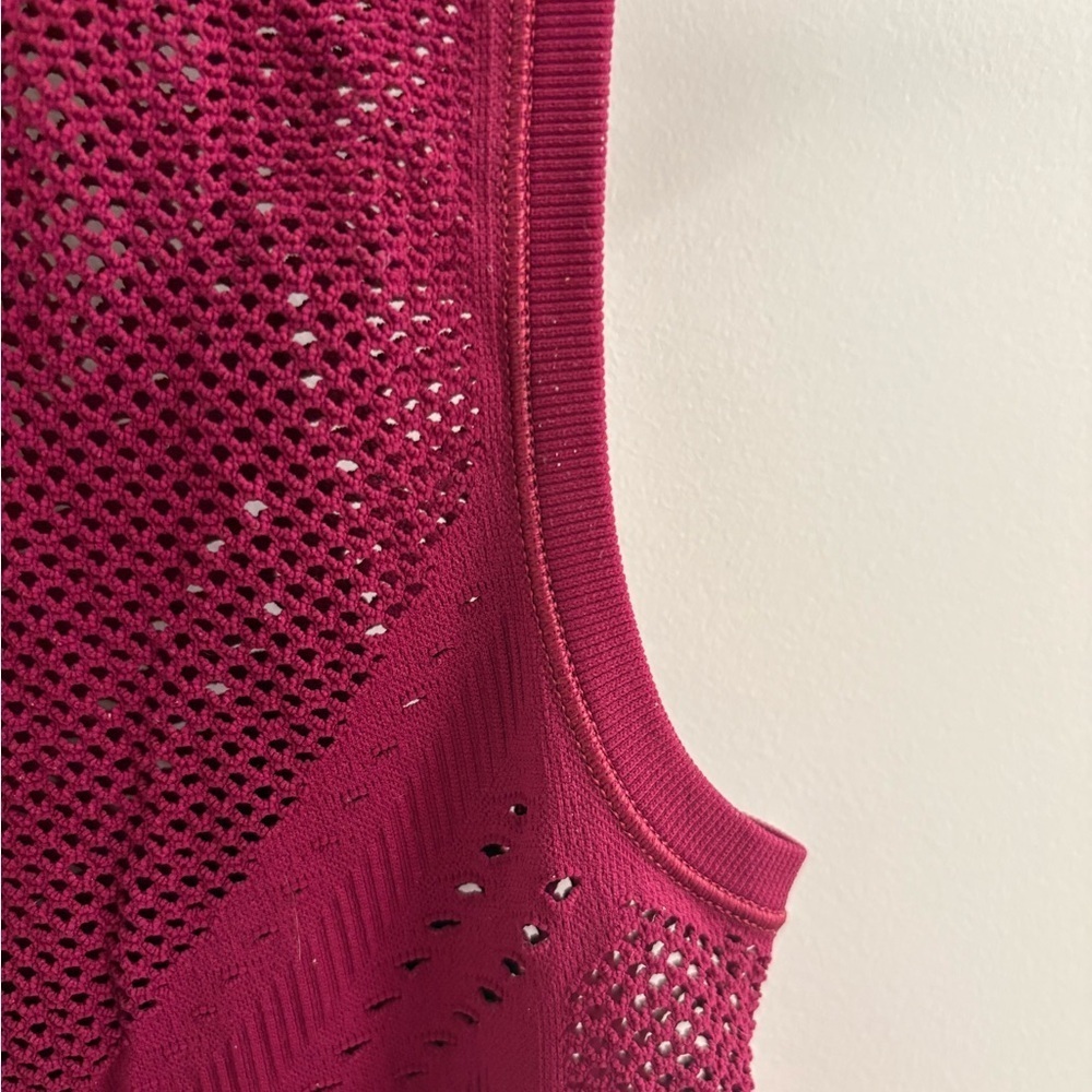 Athleta Oxygen Laser Cut Tank in Mulberry Size XS - Picture 15 of 15